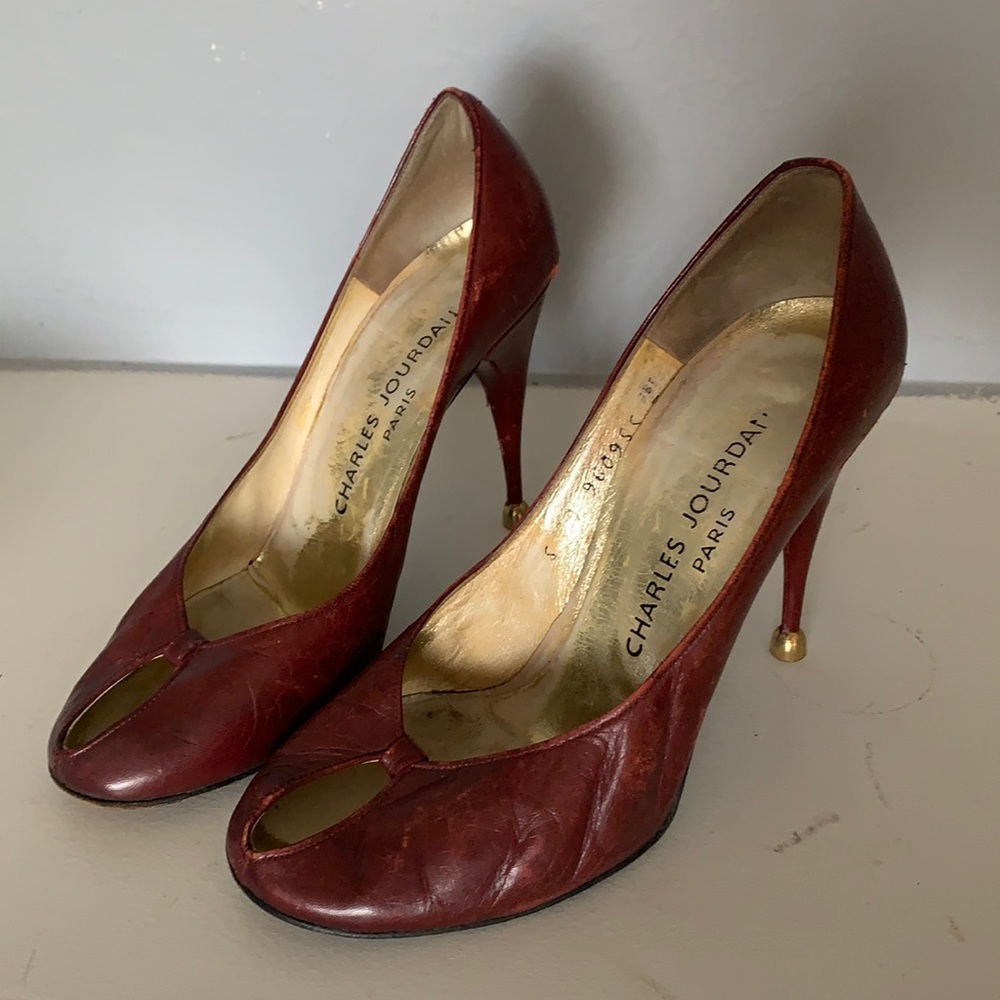 Vintage 70’s Charles Jourdan Leather Peeptoe Pumps